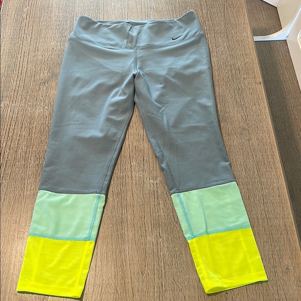 Nike Leggings Women's S Gray Dri Fit Legend High Waist Mesh Cuff 7/8